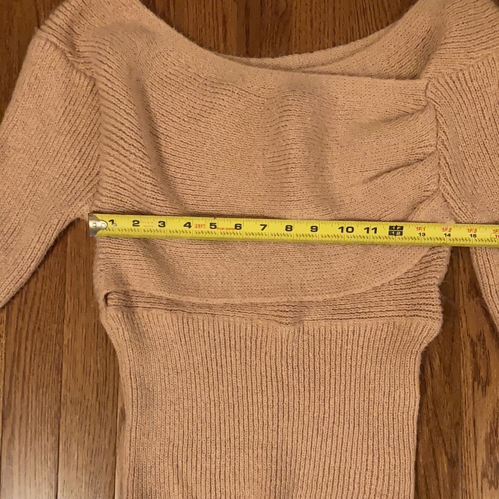 Off-the-Shoulder Sweater - Picture 4 of 6